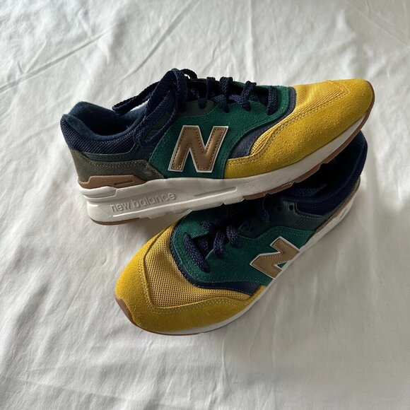 New Balance 997H Spruce/Gold - Picture 1 of 4